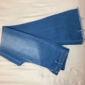 FASHION NOVA JEANS